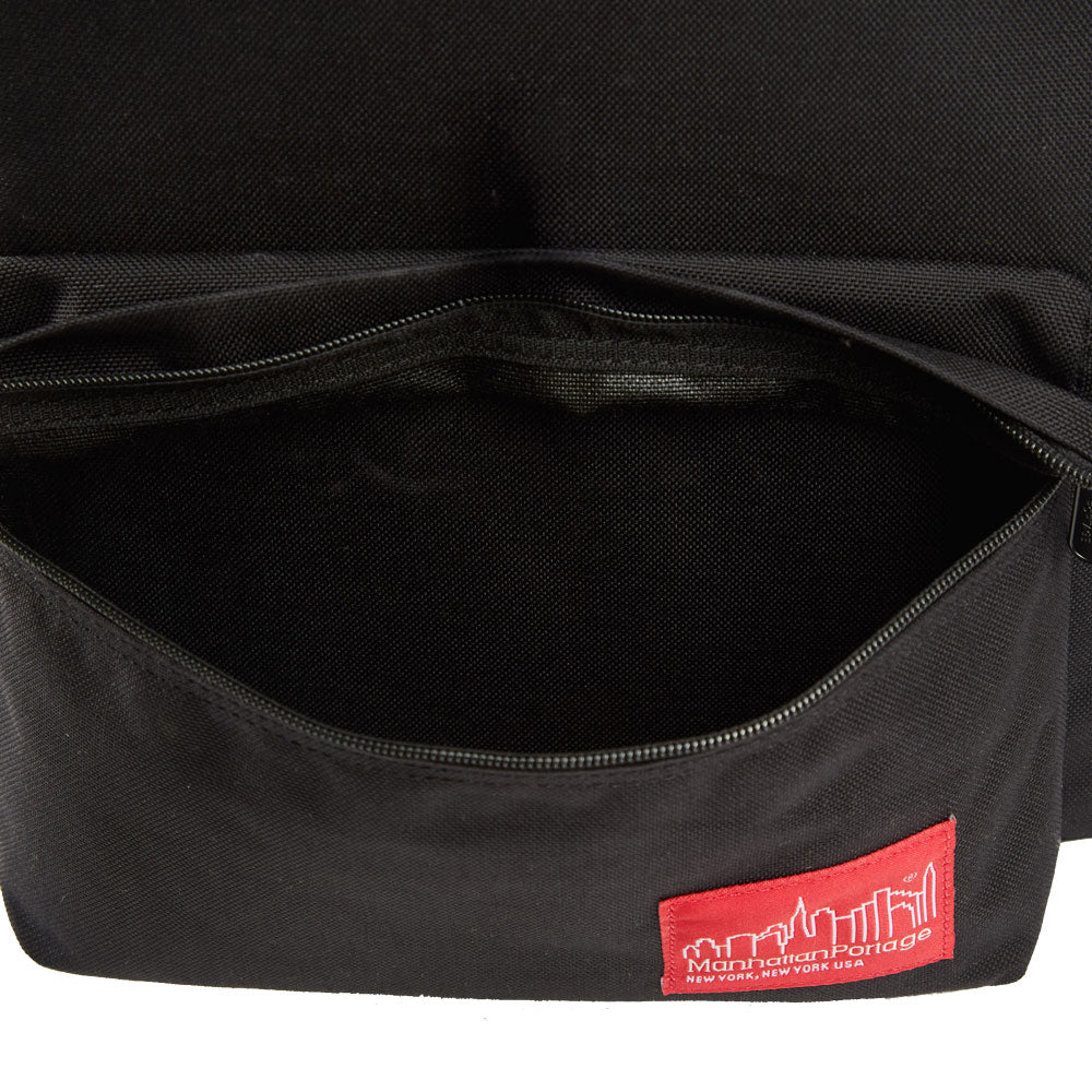 Manhattan Portage Big Apple Backpack (MD) Ver. 2 black front pocket