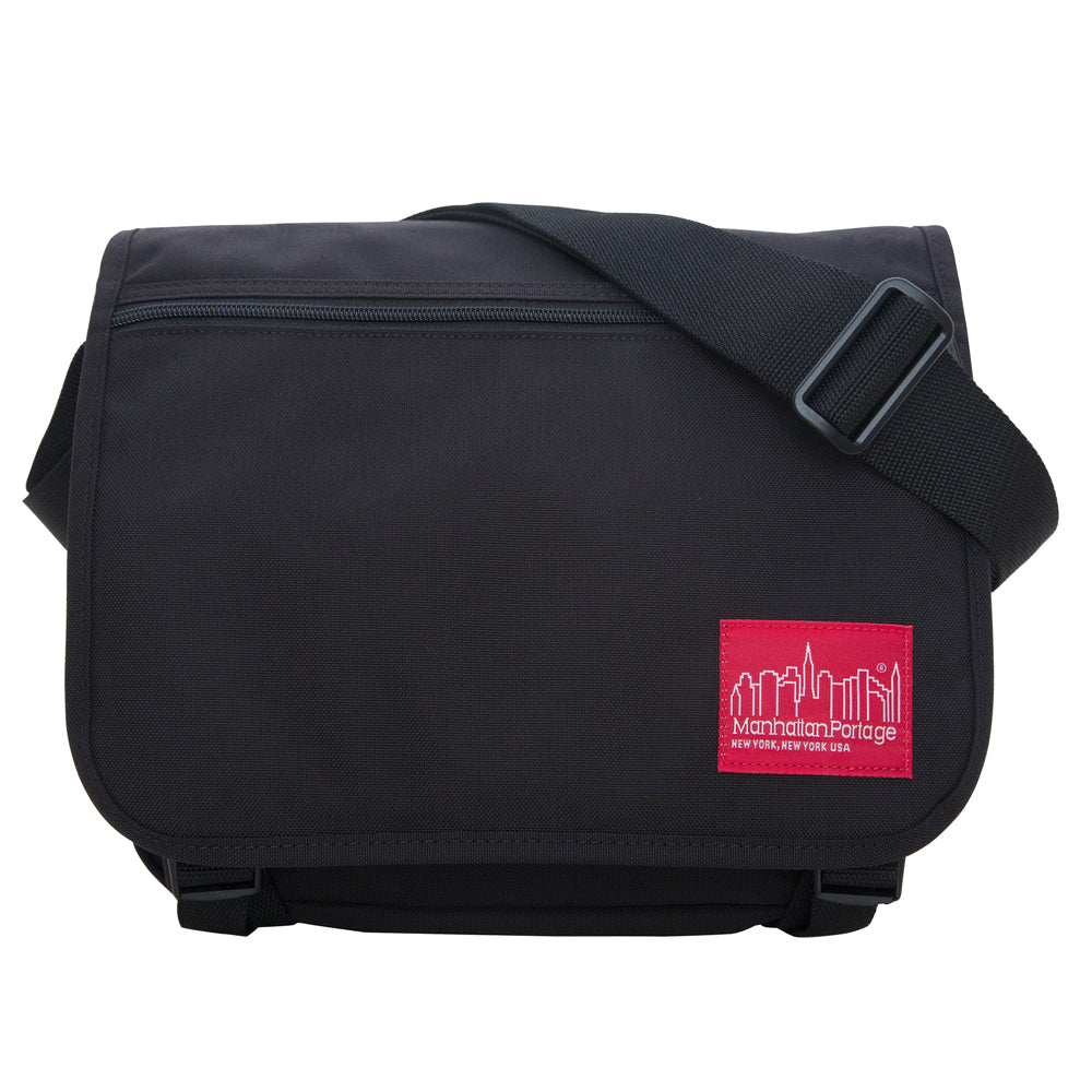Manhattan Portage Europa (SM) With Back Zipper and Compartments Black