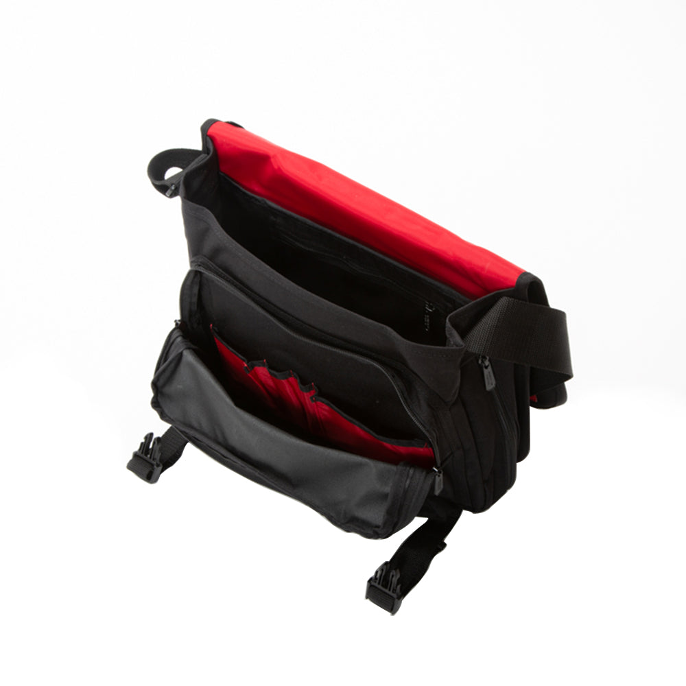 Manhattan Portage Europa (MD) With Back Zipper and Compartments