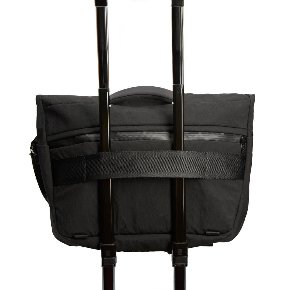 Manhattan Portage Redux Messenger Bag Ver 2 attach to luggage