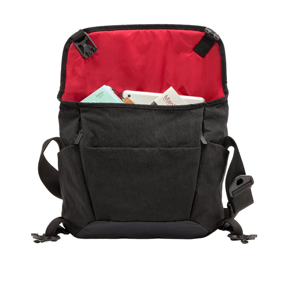 Manhattan Portage Redux Messenger Bag JR Ver 2 with books in main compartment