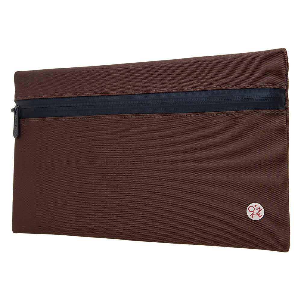 TOKEN Grand Central Travel Kit dark brown angle
