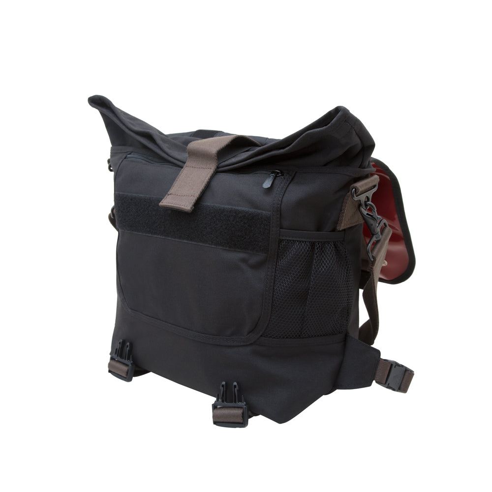 Manhattan Portage Lorimer Enamel Messenger Bag (M)